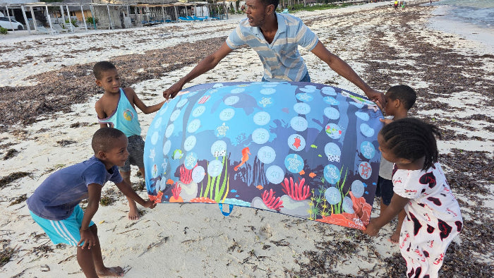 soobluu reishanddoek met spel - leren over bescherming zeeschildpad en omgeving