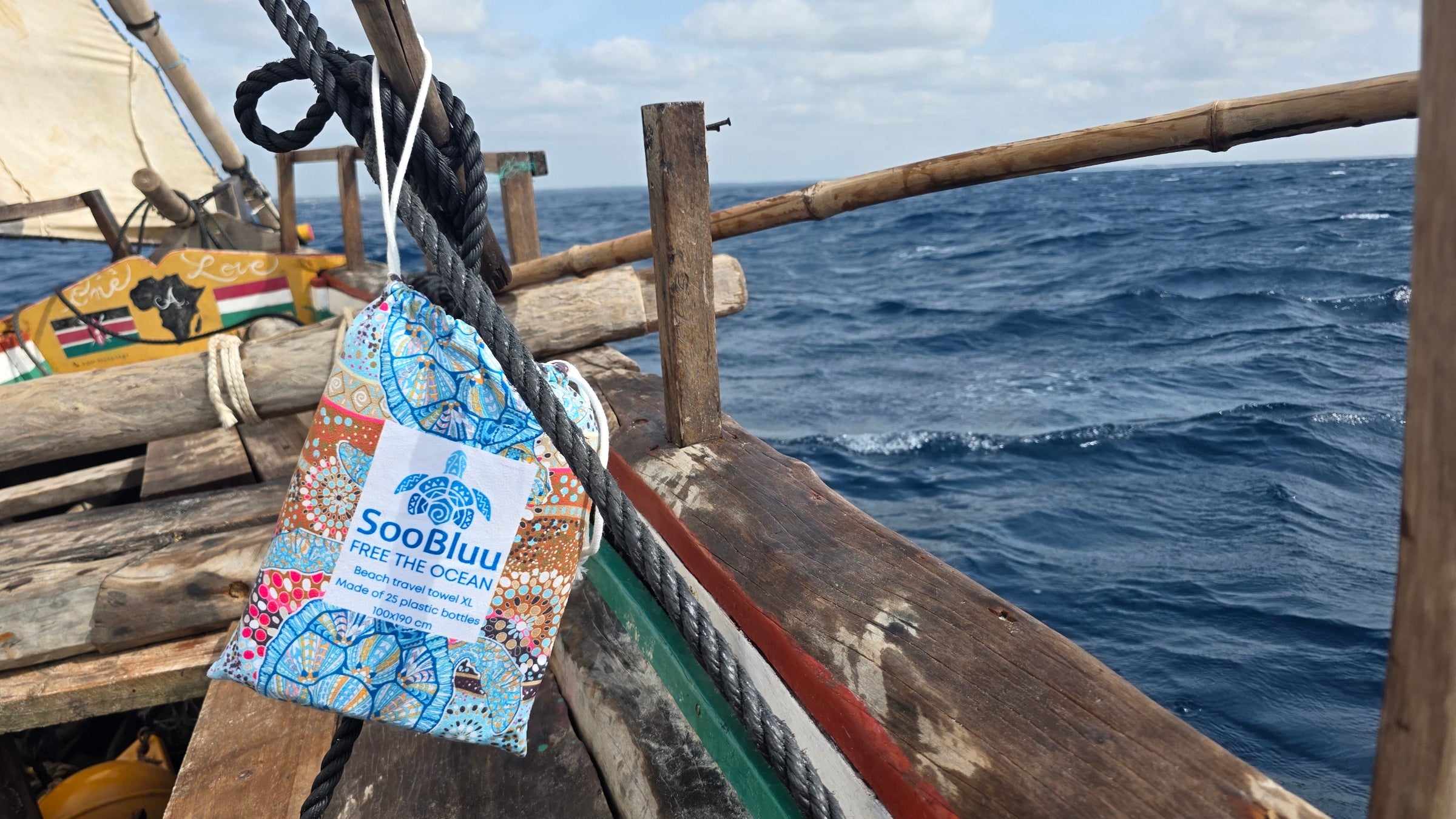 soobluu reishanddoek strandlaken turtle - free the ocean - handig reistasje