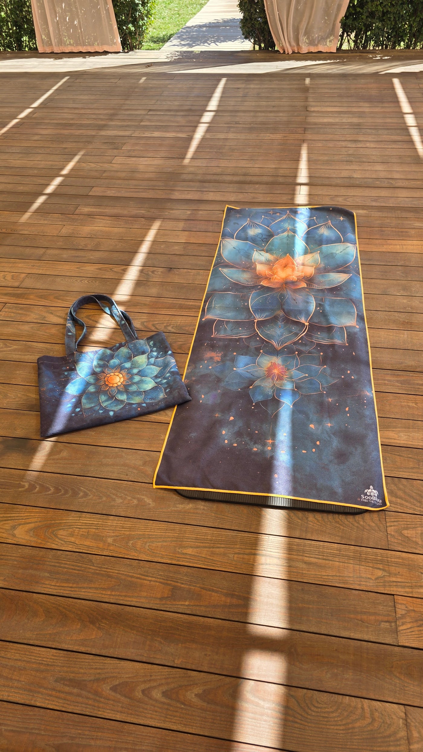 Antislip yogahanddoek Lotus - wasbaar, geurvrij en gemaakt van gerecyclede materialen