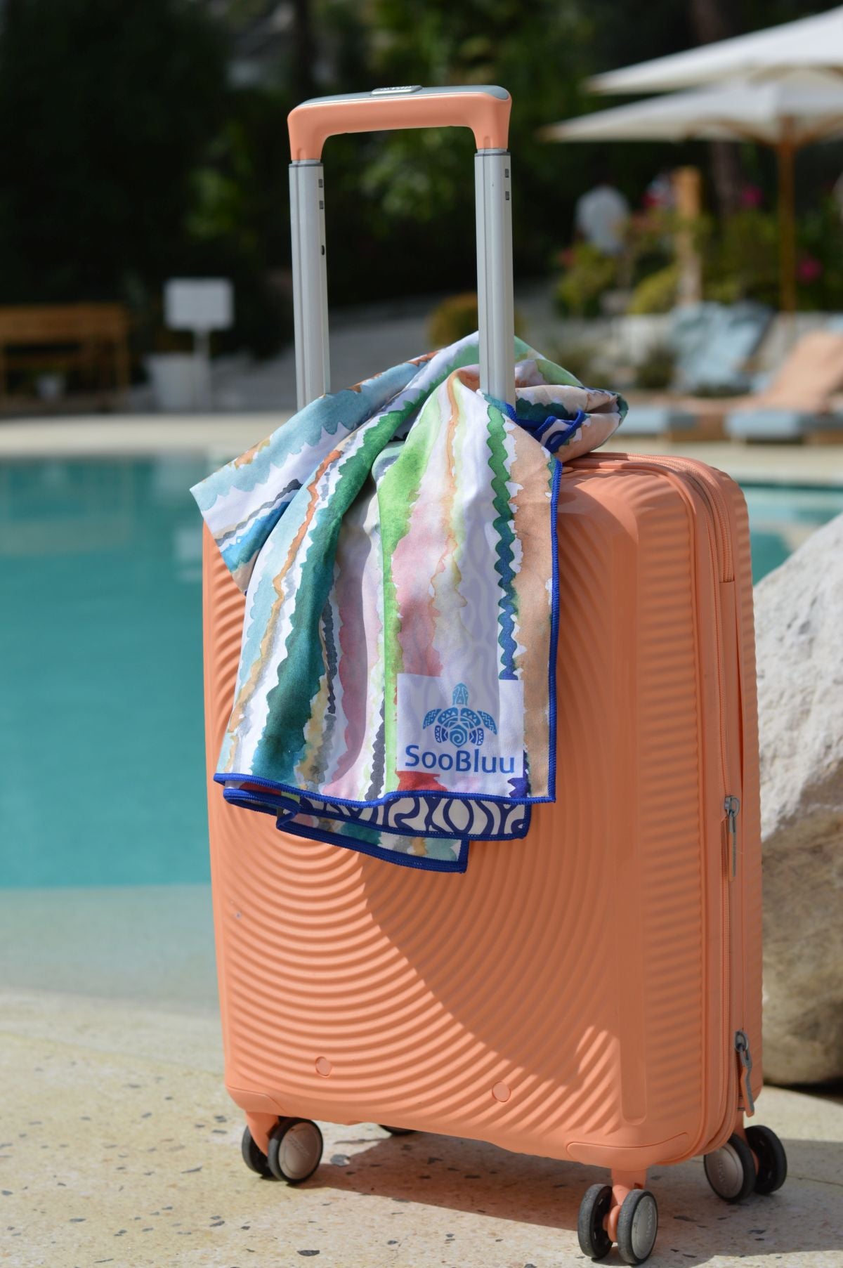 Travel towel or beach towel 'WAVY' - rPET - 100 x 160